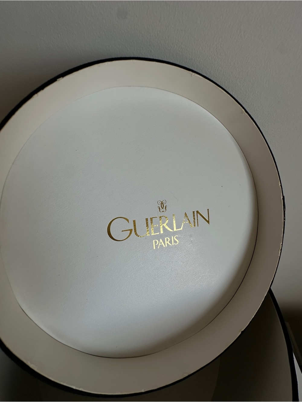 GUERLAIN Paris Round Storage Box Black Moire Fabric Ribbon Bow Gold Foil - Picture 8 of 13